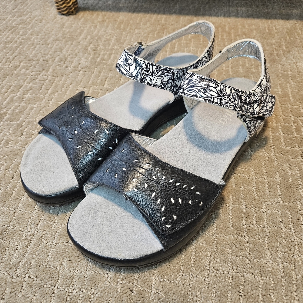 Alegria Jesa Vineland Sandals Black & White 10.5-11